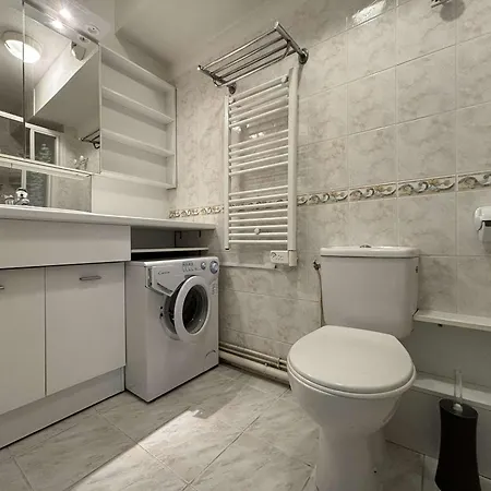 Daire 2 Pieces Avec Terrasse, Piscine, Parking Et Animaux Admis - Fr-1-246-500 *